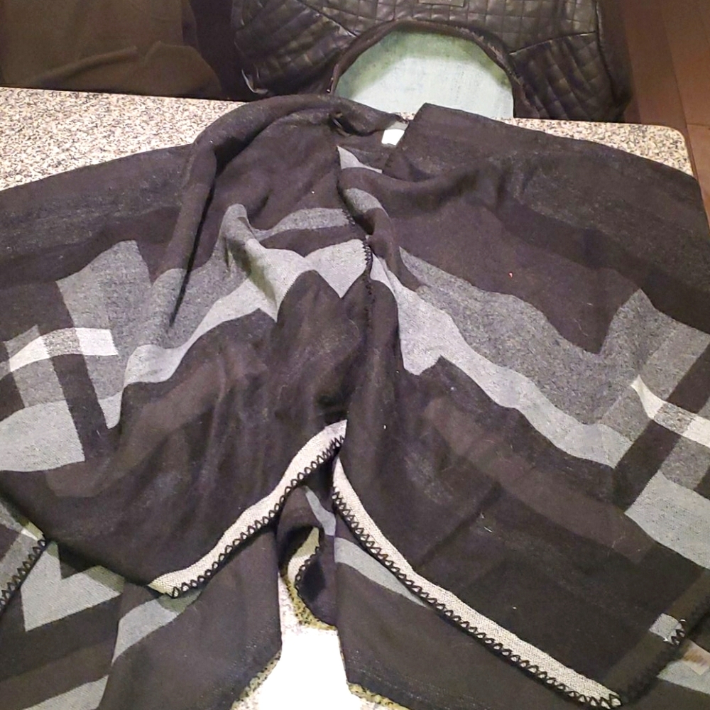 Vince Camuto Shawl
